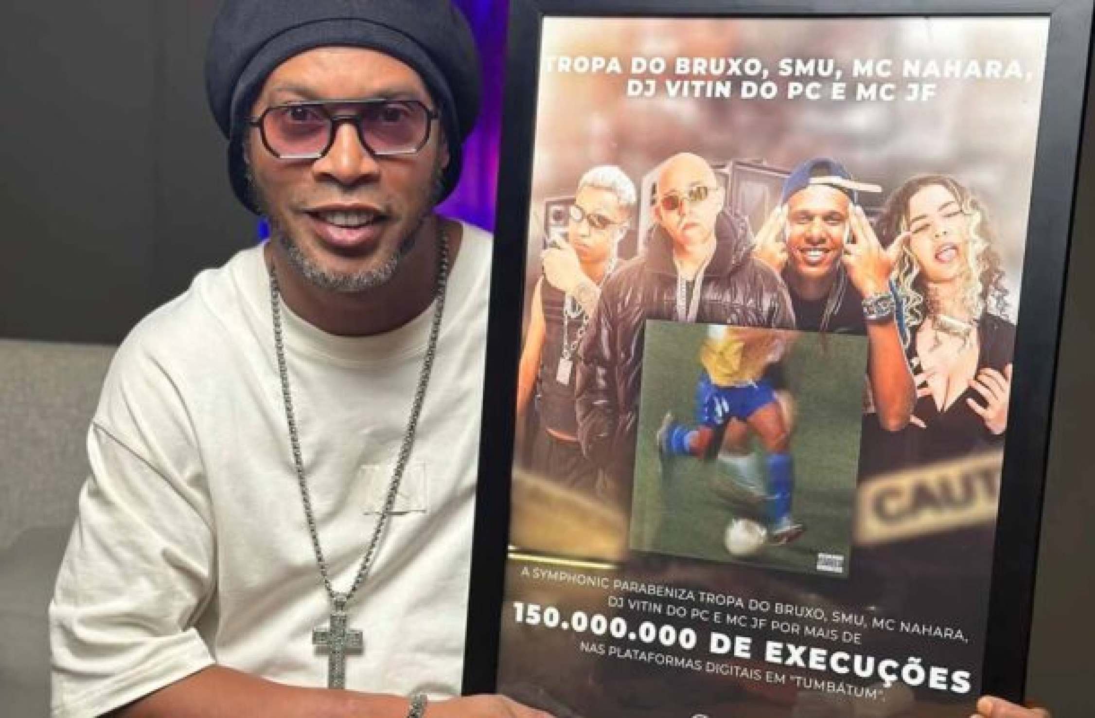 Ronaldinho Gaúcho emplaca sucesso em projeto musical