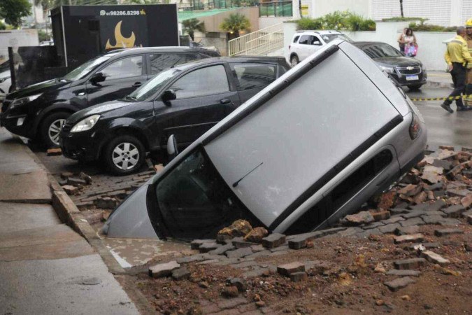 De acordo com o Inmet, a chuva deve se manter hoje -  (crédito: Minervino Júnior/CB/D.A.Press)