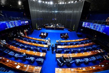 Texto aprovado ontem preserva a fórmula de reajuste do recurso -  (crédito: Edilson Rodrigues/Agência Senado)