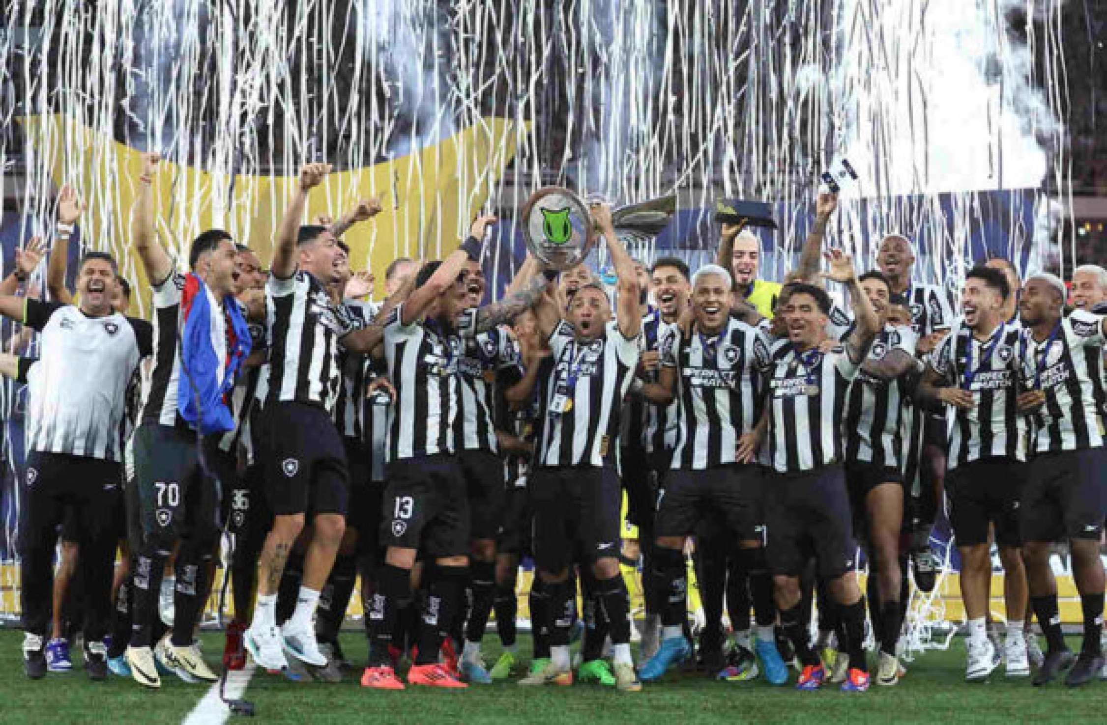 Botafogo é a equipe que mais fez jogos no mundo em 2024; Confira os números