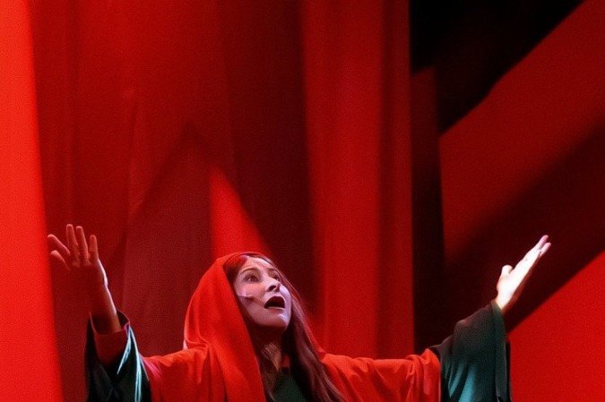 Na peça da companhia de comédia, Jesus é sequestrado para libertar o Papai Noel