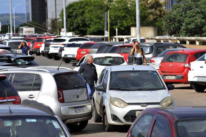 De acordo com a Semob, estacionamentos em áreas residenciais continuarão sem cobrança -  (crédito: Fotos: Minervino Júnior/CB/D.A.Press)