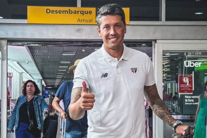 A diretoria do São Paulo agiu rápido e trouxe Thiago Carpini para substituir Dorival Júnior. O treinador chegou ao Morumbis após boas passagens por Água Santa e Juventude, tendo sua primeira chance em um grande clube do Brasil. - Foto: Divulgação/São Paulo