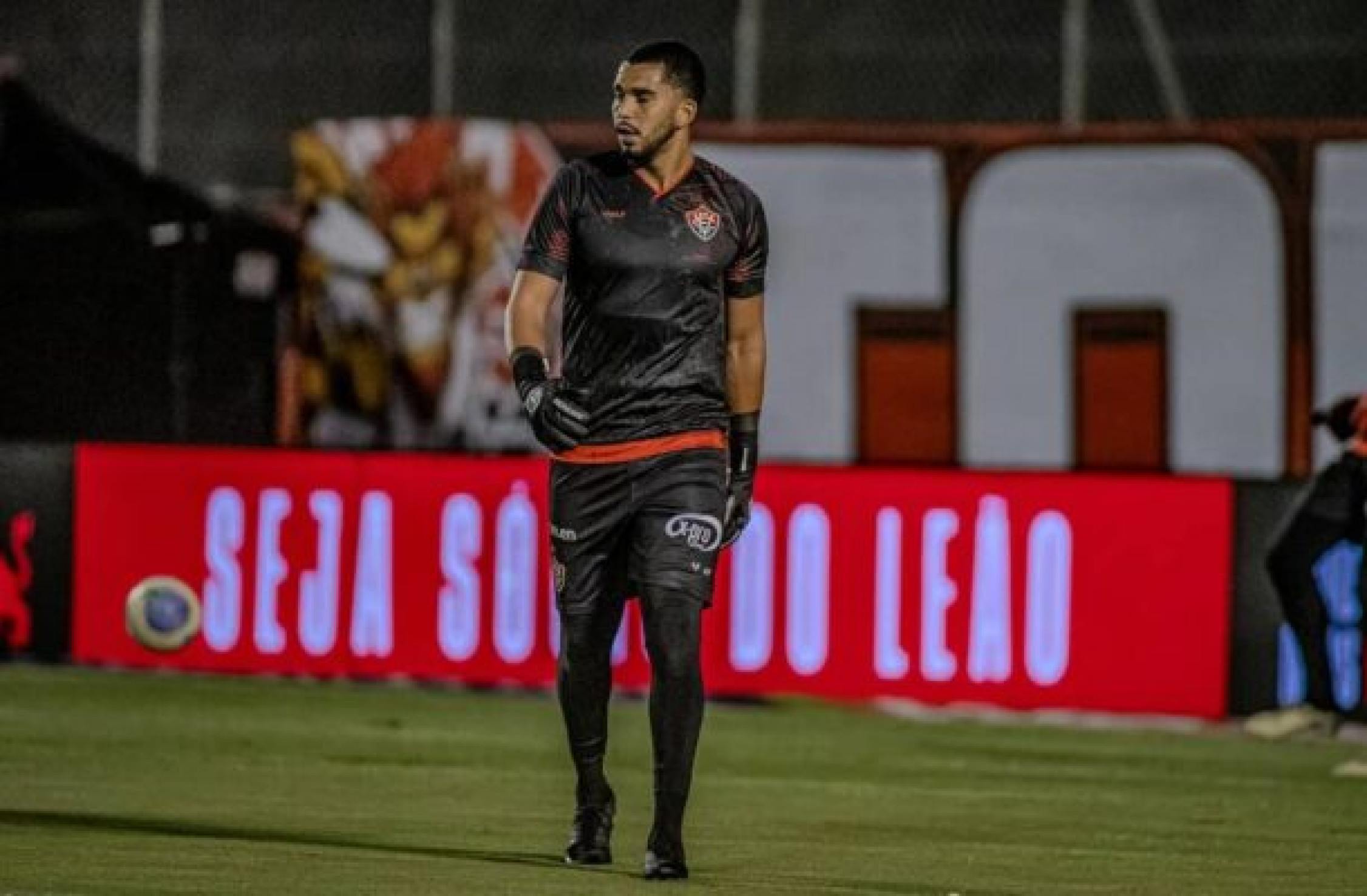 Fluminense tem proposta recusada e busca empréstimo por Lucas Arcanjo, do Vitória