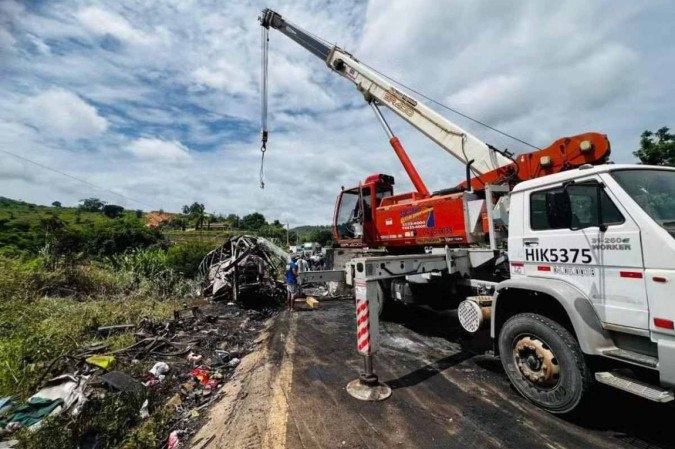 Câmera de segurança flagra momento do acidente que matou 38 pessoas; veja