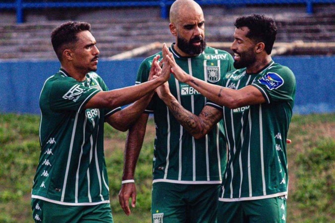 O Gama venceu o Anápolis-GO por 3 x 0: um dos gols foi marcado pelo centroavante Nunes, ídolo alviverde -  (crédito: Jorge Luiz/Gama)