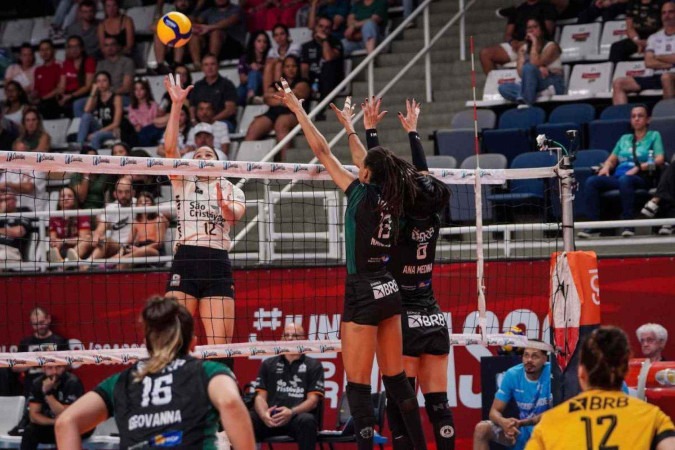 O Brasília Vôlei encerrou a participação no primeiro turno na noite do último sábado na grande São Paulo: nono lugar -  (crédito: Carol Fotografia/Osasco)