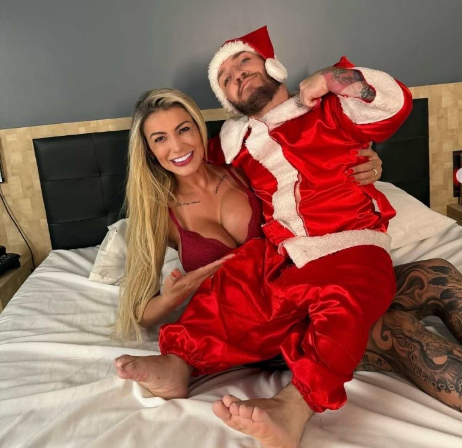 Andressa Urach grava vídeo inusitado de Natal