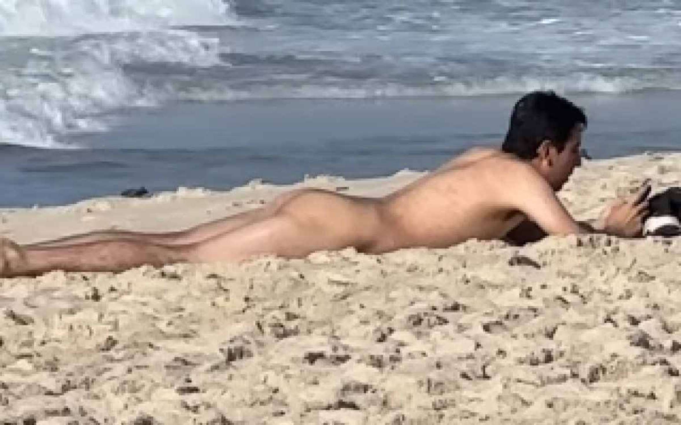 Peladão é flagrado na praia de Ipanema; veja vídeo