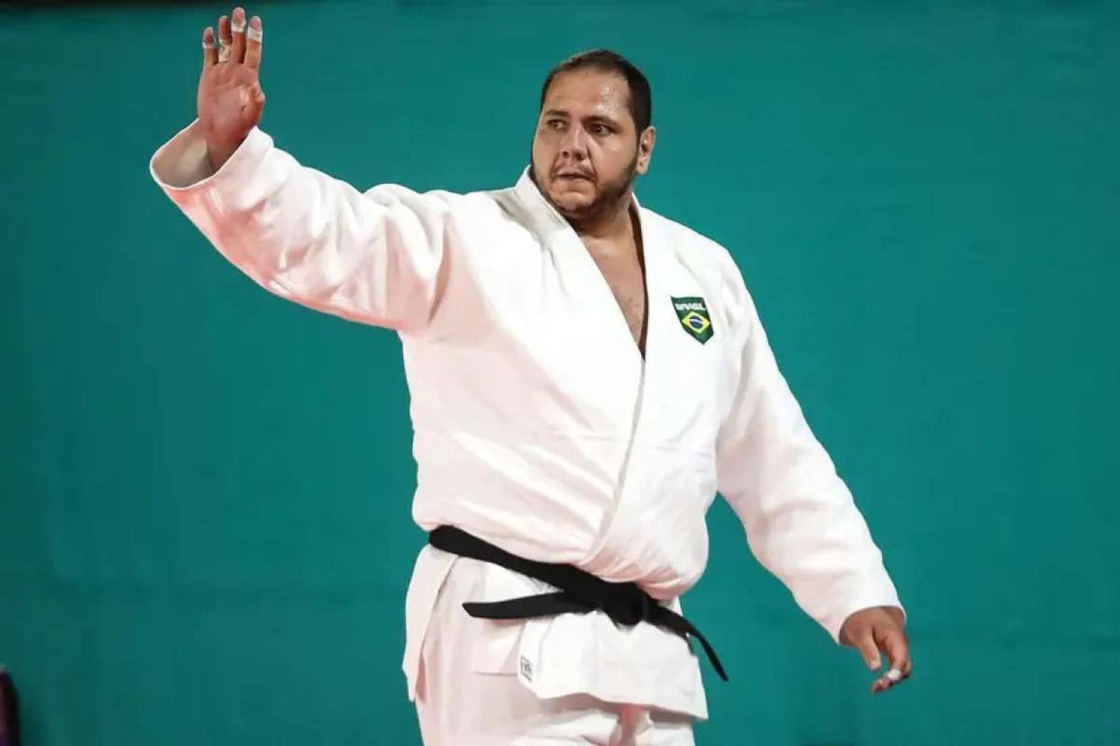 Em Paris, Rafael Silva se tornou o judoca mais velho a subir ao pódio, aos 37 anos e dois meses Rafael Silva, o Baby, se aposenta do judô