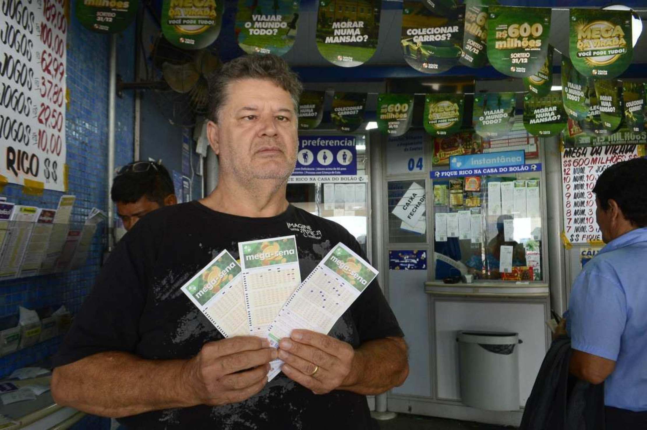 Hélio Sousa Oliveira fez a aposta na lotérica da rodoviária de Brasília