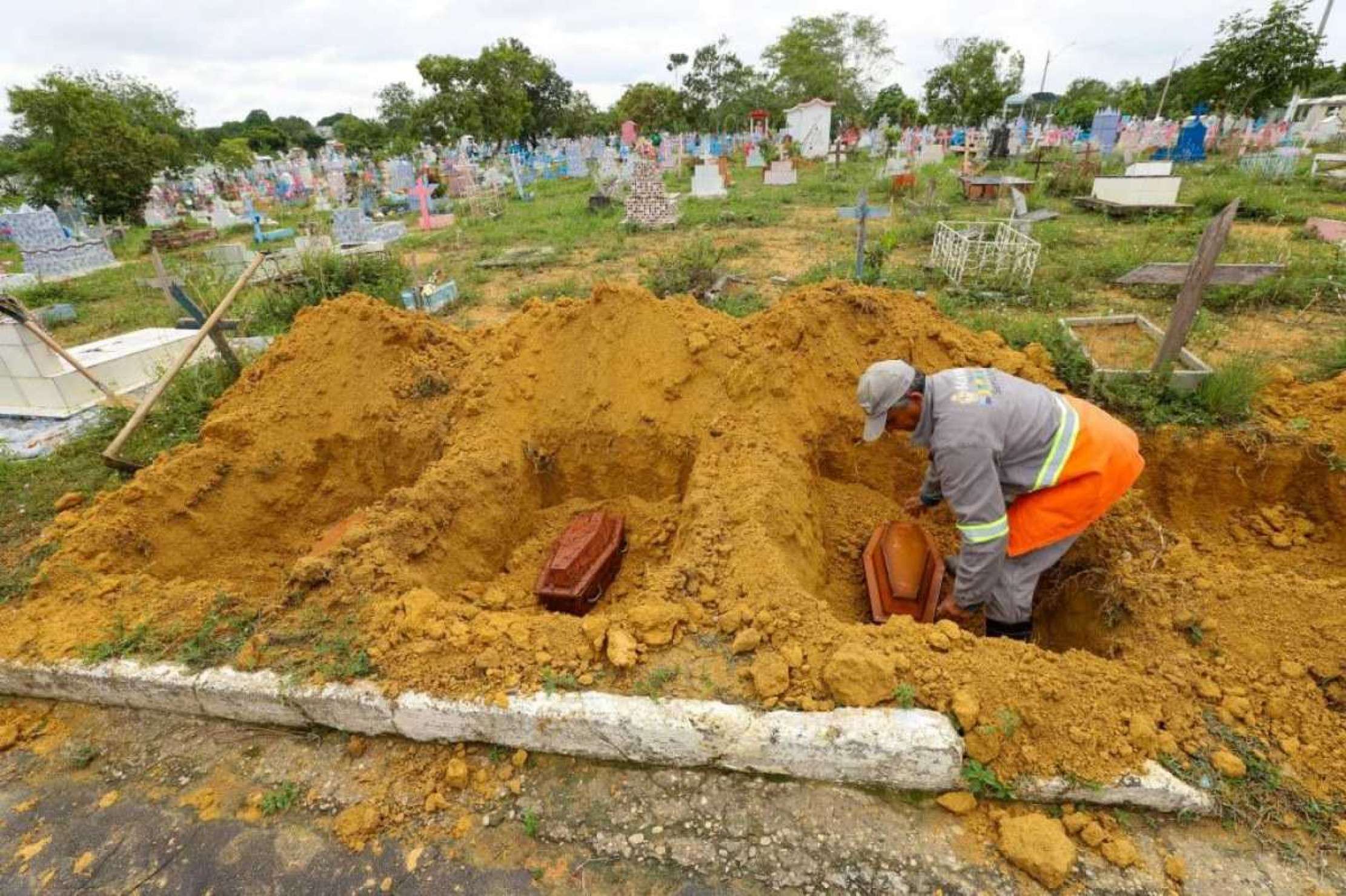 Pelo menos 17 fetos foram abandonados por cerca de três anos em uma maternidade pública de Manaus 