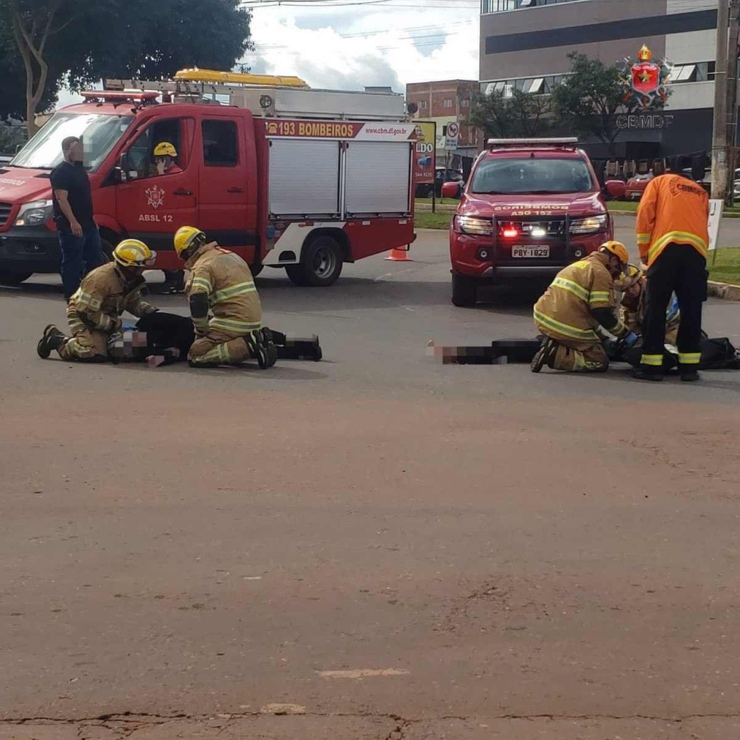 Acidente ocorreu na tarde de quinta-feira (26/12) e deixou mulher gravemente ferida