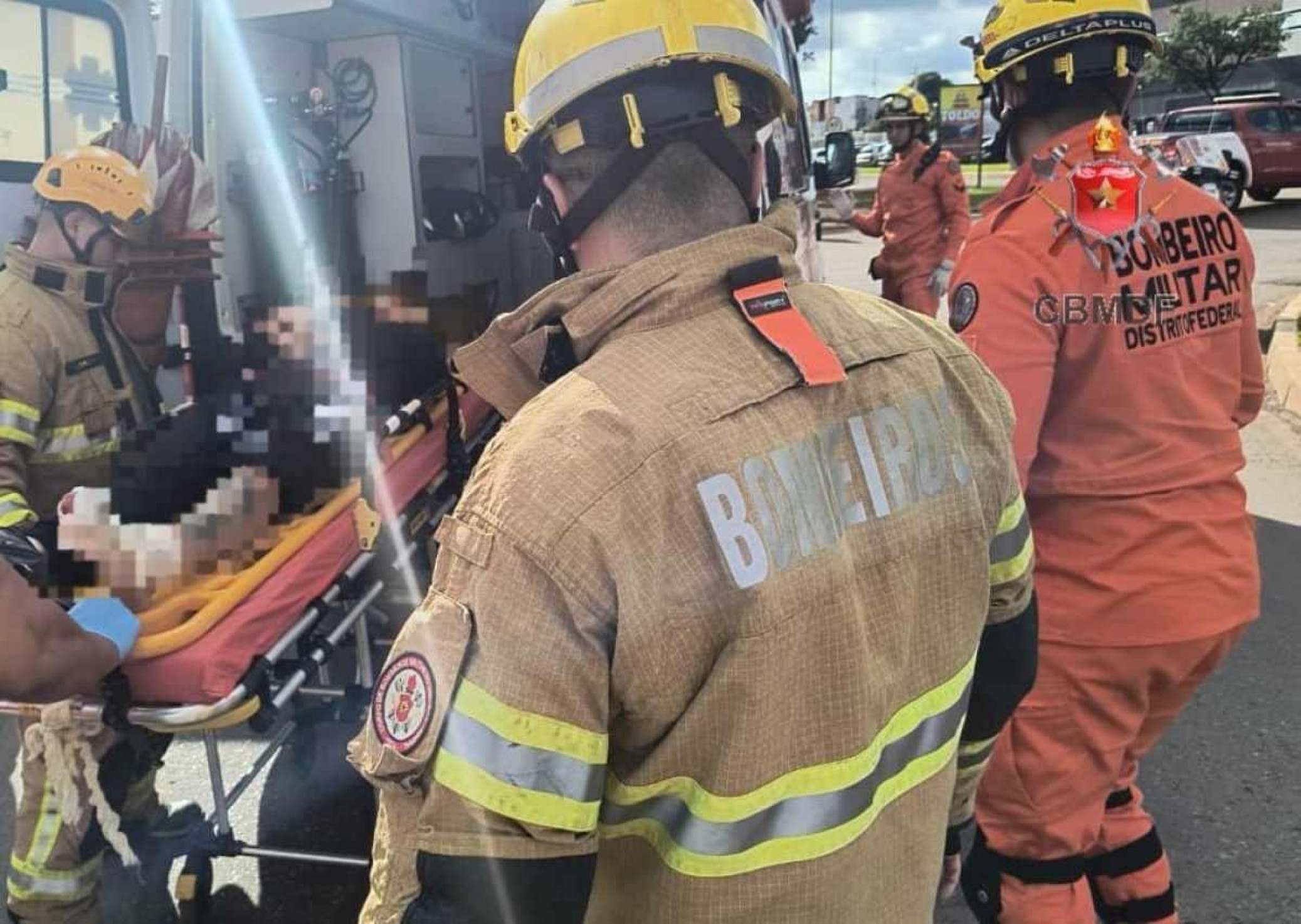 Acidente ocorreu na tarde de quinta-feira (26/12) e deixou mulher gravemente ferida