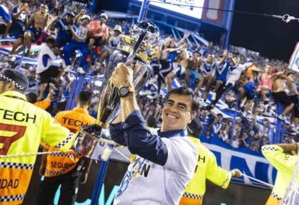  — Foto: Divulgação/Vélez