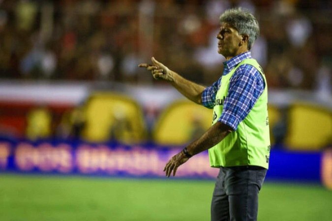 Renato explica o motivo que não fechou com o Vasco para a próxima temporada - (crédito: Foto: LUCAS UEBEL/GREMIO FBPA) Renato explica o motivo que não fechou com o Vasco para a próxima temporada - (crédito: Foto: LUCAS UEBEL/GREMIO FBPA)
