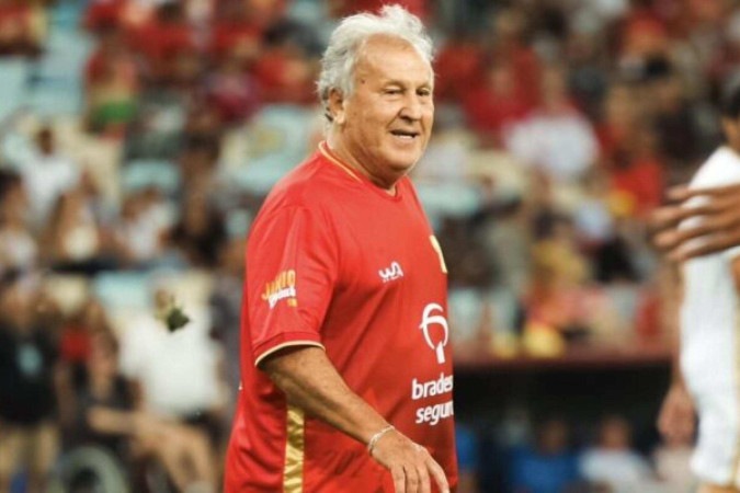 Zico, o dono da festa, no Jogo das Estrelas, no Maracanã -  (crédito: Foto: Luis França/Maracanã)