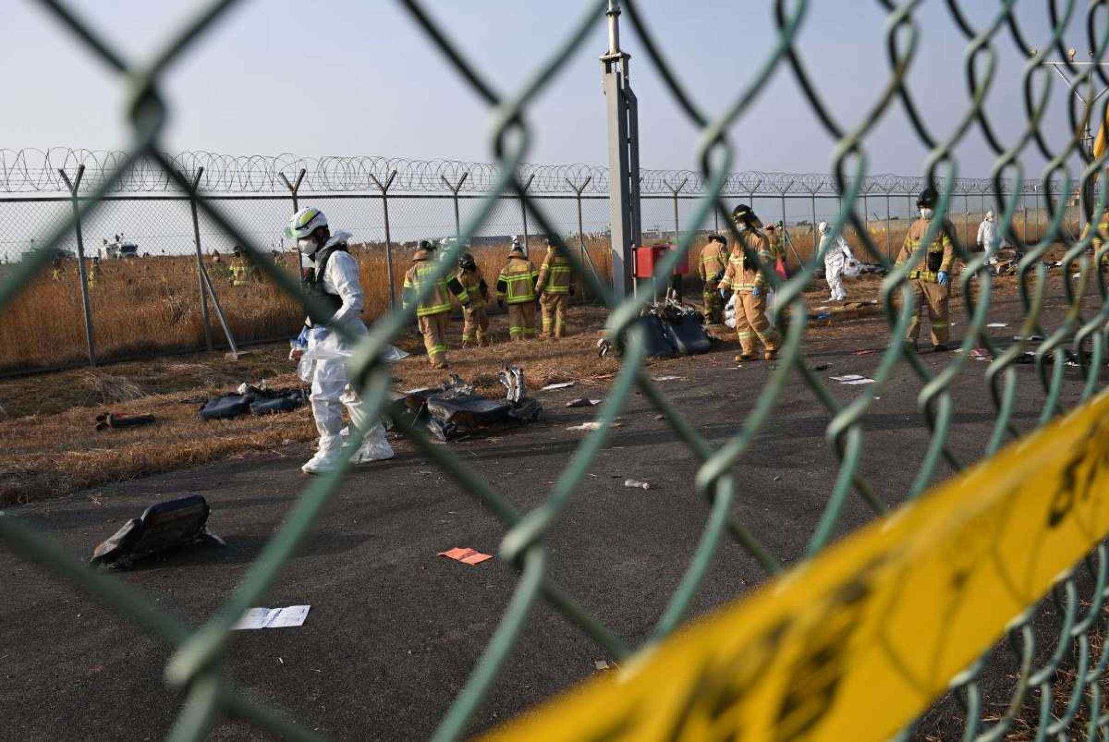  Um necrotério temporário foi montado dentro do aeroporto de Muan para armazenar os corpos das vítimas.  