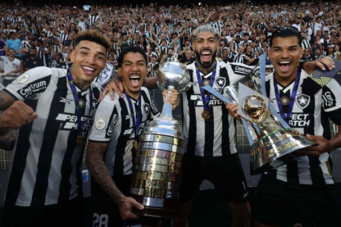 Botafogo garantiu a alegria de uma torcida muito sofrida  -  (crédito:  Vitor_Silva)