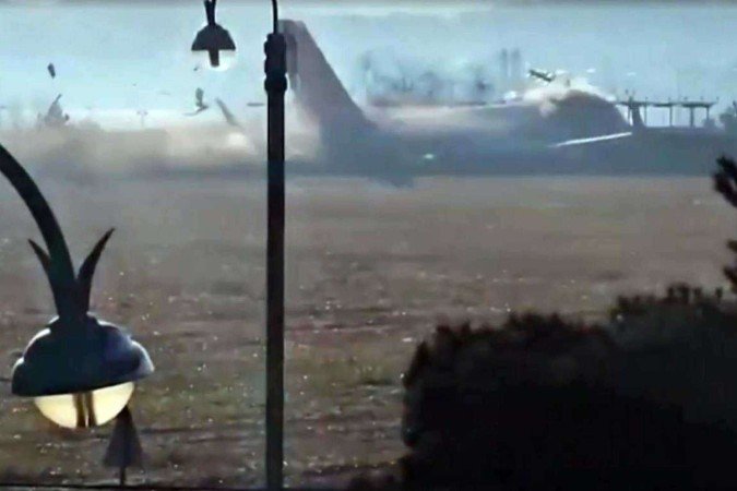  29/12/2024 Crédito: Reprodução de Internet -    Acidente aéreo deixou 179 mortos na Coreia do Sul na noite deste sábado (28), horário de Brasília (DF). O avião explodiu após sair da pista e bater contra um muro no Aeroporto de Muan, no sul do país. Havia 181 pessoas a bordo; duas sobreviveram.