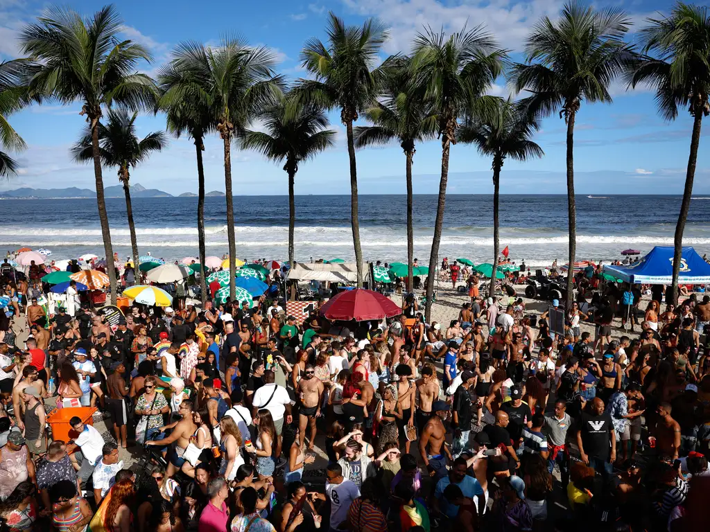 Onda de calor sufoca o Rio de Janeiro às vésperas do carnaval