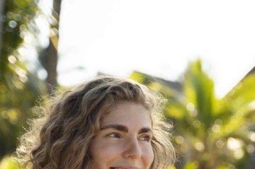 A água de coco é rica em potássio, magnésio, cálcio, vitamina C e sódio