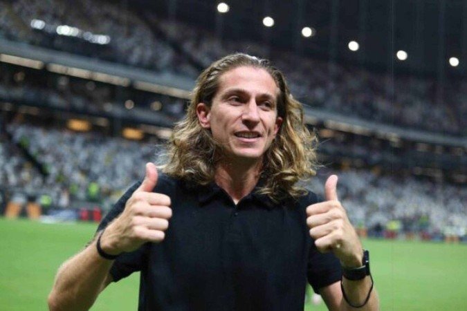 Filipe Luís tem moral com o diretor de futebol José Boto -  (crédito: Foto: Gilvan de Souza / CRF)