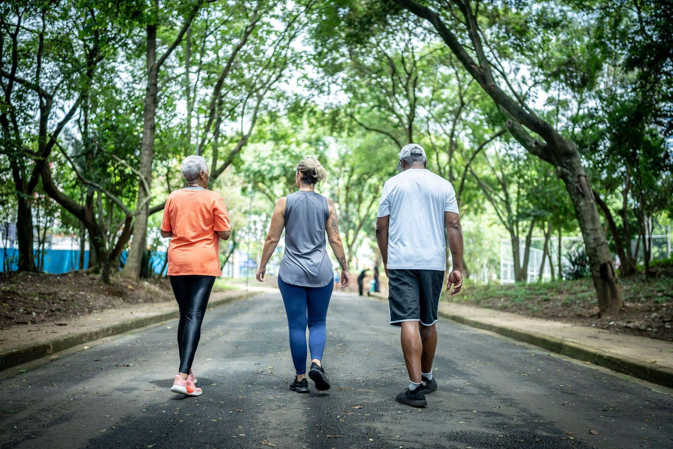 Caminhar não é apenas benéfico para a sua saúde física – também pode melhorar o seu bem-estar mental -  (crédito: Getty Images)