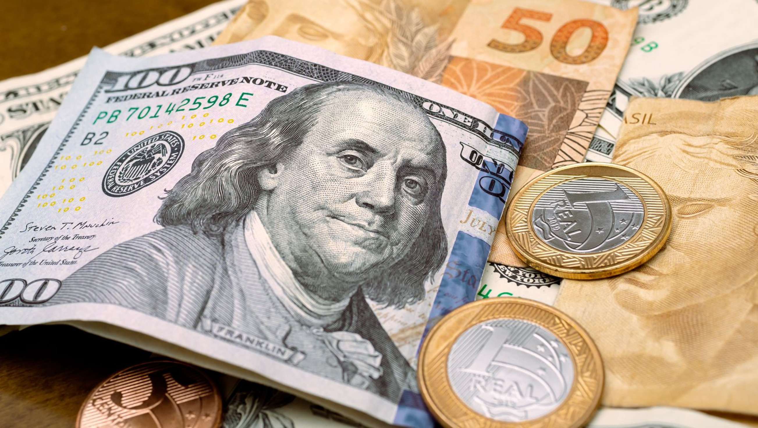 Dólar acumula desvalorização de 1,23% em 2025 -  (crédito: DINO)