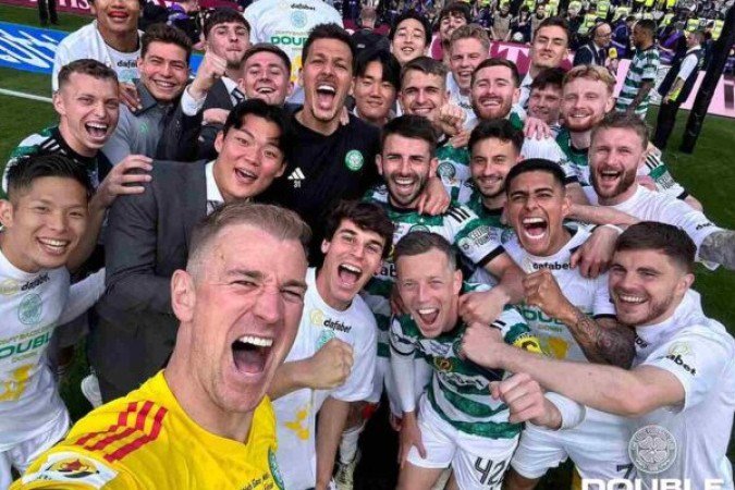 Joe Hart - Ele foi outro a pendurar as chuteiras em 2024. Ele encerra sua participação como jogador de futebol com o título da Copa da Escócia pelo Celtic. Foram 12 anos no Manchester City e passagem pela seleção da Inglaterra. Faturou duas Premier Leagues, uma Copa da Inglaterra e duas Copas da Liga Inglesa. Foto: Reprodução/Instagram