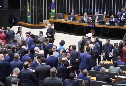 Votação na Câmara: ganha força na Casa o pacote anti-STF, série de propostas que tentam limitar o poder do Supremo -  (crédito: Bruno Spada/Câmara dos Deputados)