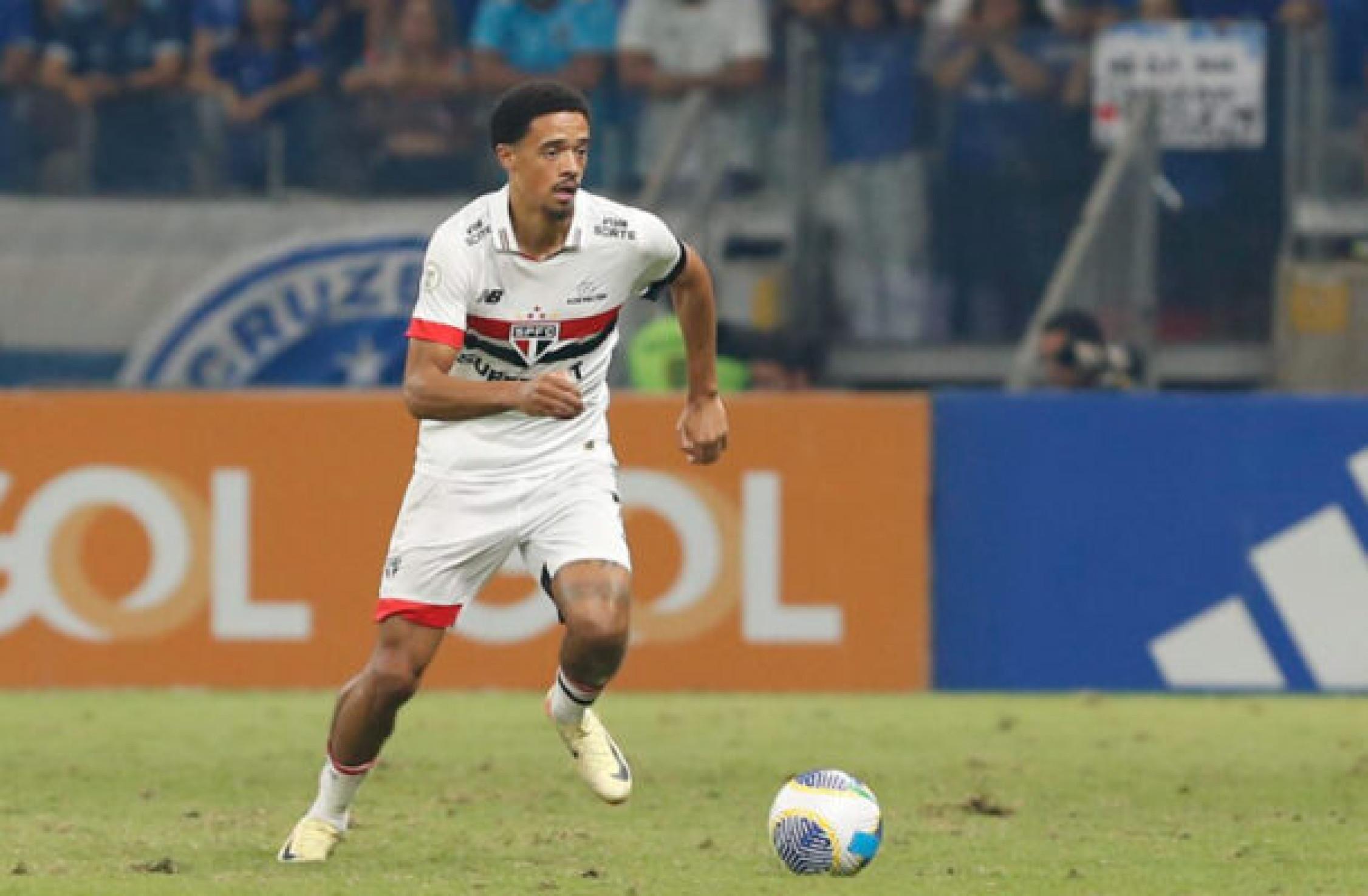 Jamal Lewis deixa São Paulo após quatro meses