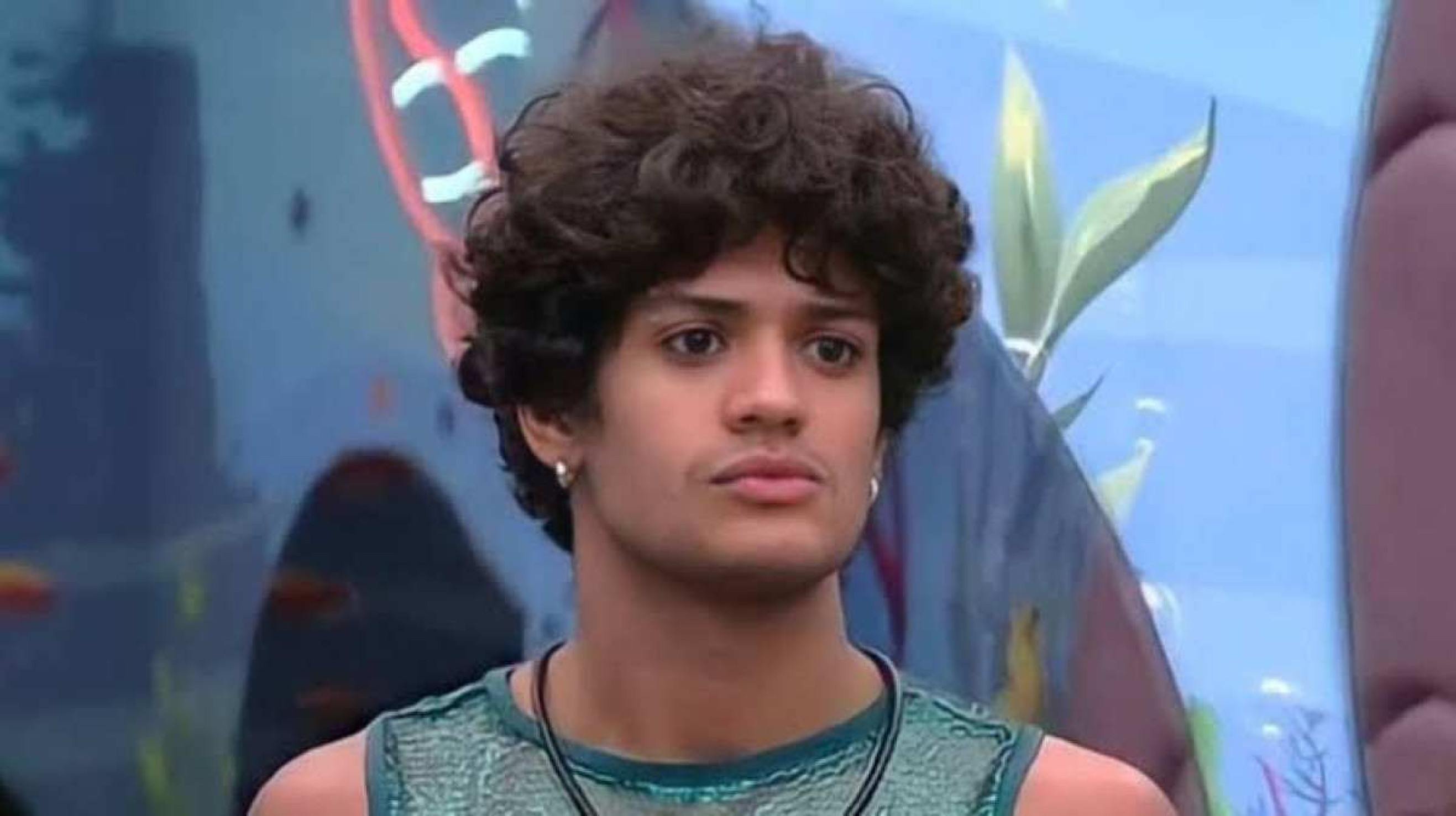 Ex-BBB Gabriel Santana diz ter sido alvo de operação policial por engano