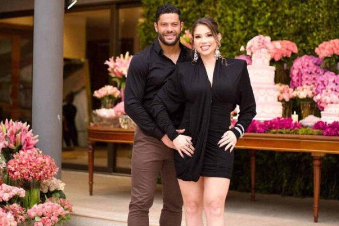 Hulk inicia casamento de três cerimônias com Camila Ângelo - (crédito: Foto: Reprodução/ Instagram) Hulk inicia casamento de três cerimônias com Camila Ângelo - (crédito: Foto: Reprodução/ Instagram)