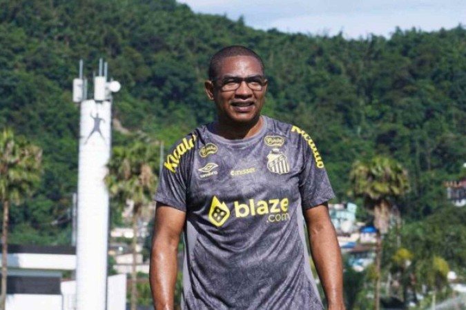 César Sampaio retorna ao Santos para ocupar a função de auxiliar técnico fixo - (crédito: Foto: Divulgação/Santos) César Sampaio retorna ao Santos para ocupar a função de auxiliar técnico fixo - (crédito: Foto: Divulgação/Santos)