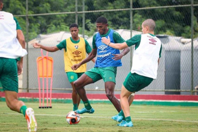  Rio de Janeiro, RJ - 04/01/2025 -.Fluminense treina nesta tarde no CT Carlos Castilho..FOTO: MARCELO GON..ALVES / FLUMINENSE F.C....IMPORTANTE: Imagem destinada a uso institucional e divulga....o, seu.uso comercial est.. vetado incondicionalmente por seu autor e o.Fluminense Football Club... obrigat..rio mencionar o nome do autor ou.usar a imagem....IMPORTANT: Image intended for institutional use and distribution..Commercial use is prohibited unconditionally by its author and.Fluminense Football Club. It is mandatory to mention the name of the.author or use the image....IMPORTANTE: Im..gen para uso solamente institucional y distribuici..n. El.uso comercial es prohibido por su autor y por el Fluminense FootballClub. ...s mandat..rio mencionar el nombre del autor ao usar el im..gen.
     -  (crédito:  MARCELO GONCALVES / FLUMINENSE)