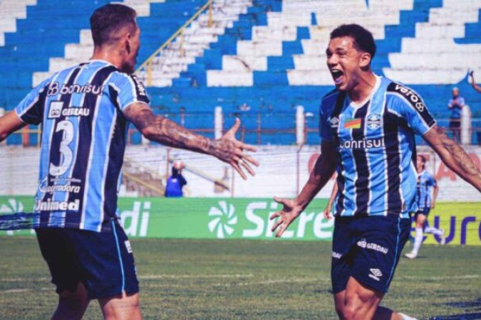 Com jogadas individuais, o atacante Gabriel Mec foi um dos destaques do Grêmio na estreia pela Copinha -  (crédito: Foto: Divulgação / Grêmio)