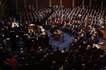 A sessão ocorreu sem incidentes e confirmou a conquista de 312 votos do Colégio Eleitoral por Trump nas eleições de novembro de 2024 -  (crédito: WIN MCNAMEE / GETTY IMAGES NORTH AMERICA / Getty Images via AFP)