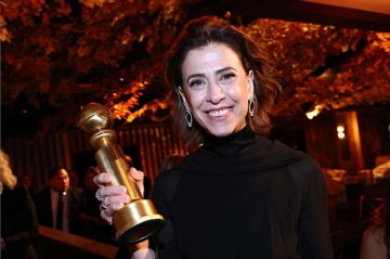 Fernanda Torres é a primeira brasileira a ganhar o Globo de Ouro e indica livros para conhecer a história do Brasil  -  (crédito:  Golden Globes / Divulgação)