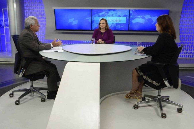 Desembargador Roberval Belinati, vice-presidente do TJDFT, no programa CB.Poder. Na bancada, as jornalistas Ana Maria Campos (D) e Denise Rothenburg -  (crédito:  Marcelo Ferreira/CB/D.A Press)