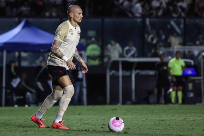 Maicon em ação pelo Vasco ao longo da última temporada - (crédito: Foto: Dikran Sahagian/Vasco) Maicon em ação pelo Vasco ao longo da última temporada - (crédito: Foto: Dikran Sahagian/Vasco)