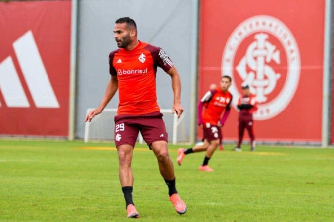 Thiago Maia está na mira do Santos para 2025 - (crédito: Foto: Ricardo Duarte / Internacional) Thiago Maia está na mira do Santos para 2025 - (crédito: Foto: Ricardo Duarte / Internacional)