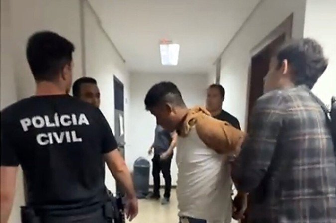 Jadyson- Jadyson Soares foi localizado na Rodoviária de Formosa e planejava fugir após cometer o feminicídio. O crime ocorreu na tarde de domingo (5/1), na Chácara Santa Luzia, localizada na Estrutural.