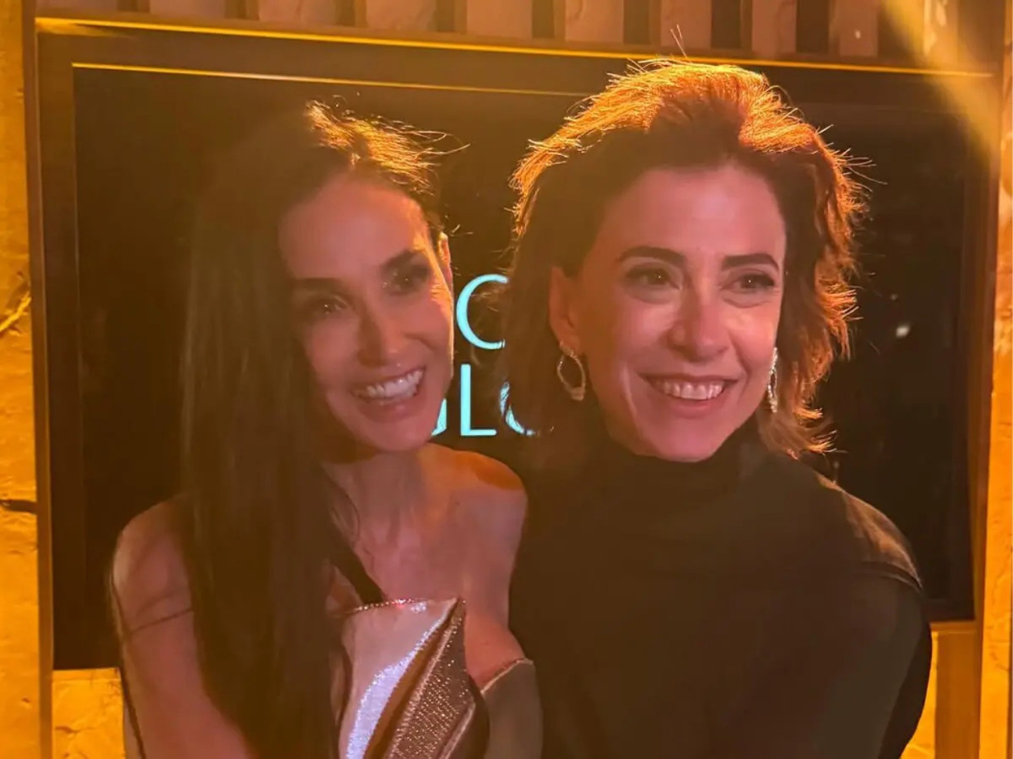 Selton Mello registra encontro de Demi Moore e Fernanda Torres no Globo de Ouro -  (crédito: Observatorio dos Famosos)