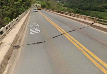 Ponte fica na cidade de João Monlevade, na região Metropolitana de BH -  (crédito: Google Maps/Reprodução/Outubro de 2024)