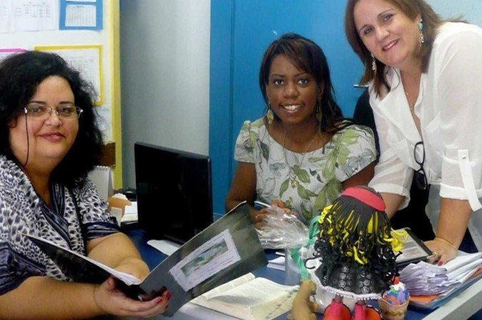 Com a primeira equipe gestora: Nair e Dídia