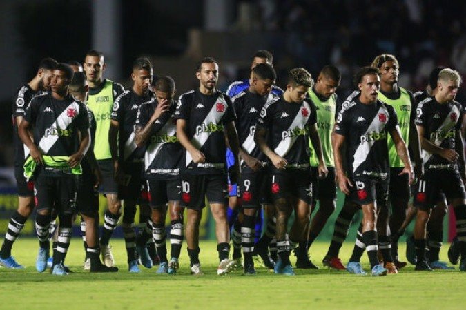 A estátua de Dinamite trouxe sorte ao Vasco. Afinal, desde que foi inaugurada, a equipe chegou a uma invencibilidade de 14 jogos, com 10 vitórias. A única derrota, já com a presença da estátua, ocorreu na última partida do ano em São Januário, frente ao Sampaio Corrêa.