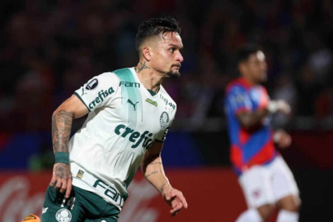  O jogador Artur, da SE Palmeiras, comemora seu gol contra a equipe do C Cerro Porte..o, durante partida v..lida pela fase de grupos, da Copa Libertadores, no Est..dio La Nueva Olla. (Foto: Cesar Greco/Palmeiras/by Canon)
     -  (crédito:  CESAR GRECO)