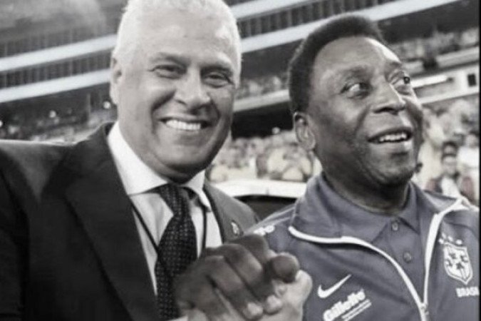Sua última postagem em redes sociais ocorreu dias antes da morte de Pelé. Na ocasião, Roberto desejou recuperação ao Rei do Futebol, que viria a morrer em 29 de dezembro. Eles tinham boa amizade. 