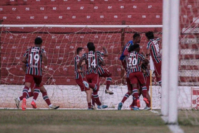 Jogadores do Fluminense comemoram o gol marcado por Vagno - (crédito: FOTO: LEONARDO BRASIL/ FLUMINENSE FC) Jogadores do Fluminense comemoram o gol marcado por Vagno - (crédito: FOTO: LEONARDO BRASIL/ FLUMINENSE FC)
